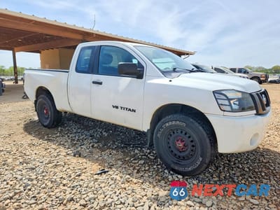 Czwarte zdjęcie samochodu z boku: 2012 NISSAN TITAN S VIN:1N6AA0CJ2CN316915 - miniatura