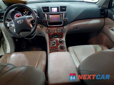 Zdjęcie 8 z 12 samochodu: 2013 TOYOTA HIGHLANDER LIMITED VIN:5TDDK3EH6DS183161 - miniatura