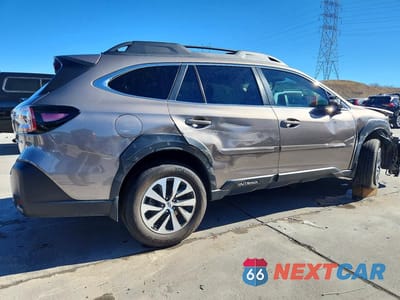 Trzecie zdjęcie samochodu z tyłu: 2023 SUBARU OUTBACK PREMIUM VIN:4S4BTAFC6P3195811 - miniatura