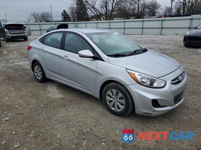 Czwarte zdjęcie samochodu z boku: 2017 HYUNDAI ACCENT SE VIN:KMHCT4AEXHU224477 - miniatura