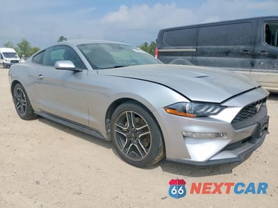 Czwarte zdjęcie samochodu z boku: 2023 FORD MUSTANG VIN:1FA6P8THXP5108604 - miniatura