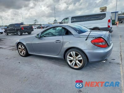 Drugie zdjęcie samochodu z przodu: 2009 MERCEDES-BENZ SLK 350 VIN:WDBWK58F99F191226 - miniatura