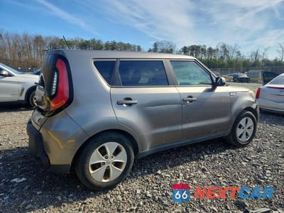 Trzecie zdjęcie samochodu z tyłu: 2016 KIA SOUL BASE VIN:KNDJN2A27G7274802 - miniatura