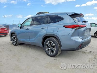 Drugie zdjęcie samochodu z przodu: 2022 TOYOTA HIGHLANDER XLE VIN:5TDGZRAH4NS142143 - miniatura