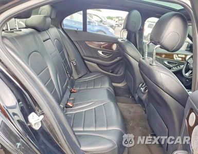 Zdjęcie 10 z 12 samochodu: 2016 MERCEDES-BENZ C 300 4MATIC VIN:55SWF4KB9GU109520 - miniatura