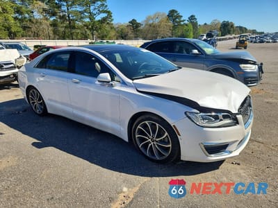 Czwarte zdjęcie samochodu z boku: 2018 LINCOLN MKZ RESERVE VIN:3LN6L5FC9JR620035 - miniatura