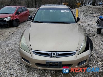 Piąte zdjęcie samochodu w środku: 2006 HONDA ACCORD EX VIN:1HGCM56726A174627 - miniatura