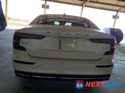 Zdjęcie 6 z 11 samochodu: 2022 VOLVO S60 T8 RECHARGE INSCRIPTION VIN:7JRH60FL3NG192680 - miniatura