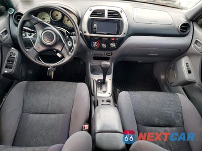 Zdjęcie 8 z 13 samochodu: 2001 TOYOTA RAV4 BASE VIN:JTEHH20V716008044 - miniatura