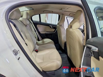 Zdjęcie 10 z 12 samochodu: 2017 VOLVO S60 VIN:YV126MFL4H2422850 - miniatura