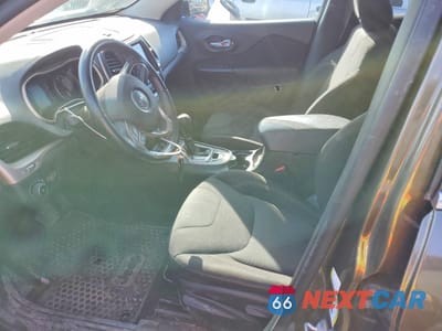 Zdjęcie 7 z 13 samochodu: 2016 JEEP CHEROKEE LATITUDE VIN:1C4PJMCB4GW163726 - miniatura