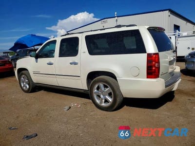 Drugie zdjęcie samochodu z przodu: 2011 CHEVROLET SUBURBAN C1500 LTZ VIN:1GNSCKE04BR125612 - miniatura
