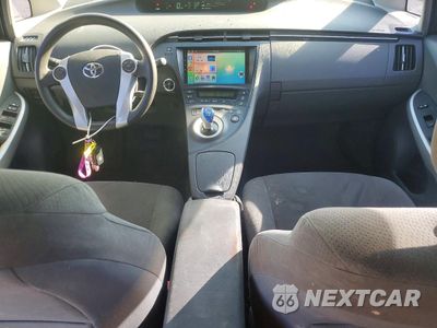 Zdjęcie 8 z 13 samochodu: 2011 TOYOTA PRIUS TWO VIN:JTDKN3DU5B1471793 - miniatura