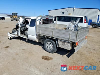 Drugie zdjęcie samochodu z przodu: 2015 TOYOTA TACOMA BASE VIN:5TFTX4CN6FX063501 - miniatura