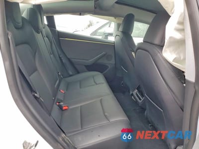 Zdjęcie 10 z 12 samochodu: 2024 TESLA MODEL 3 VIN:5YJ3E1EA4RF746441 - miniatura