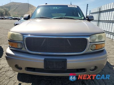 Piąte zdjęcie samochodu w środku: 2005 GMC YUKON XL DENALI VIN:1GKFK66U95J266947 - miniatura