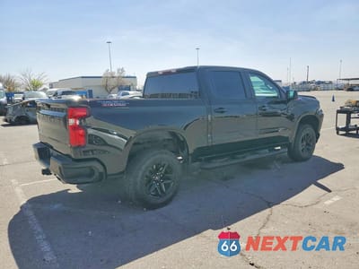 Trzecie zdjęcie samochodu z tyłu: 2021 CHEVROLET SILVERADO K1500 LT TRAIL BOSS VIN:3GCPYFEL0MG450696 - miniatura