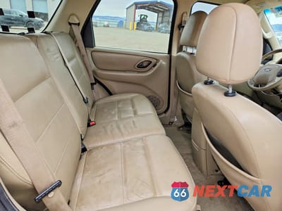 Zdjęcie 10 z 12 samochodu: 2007 FORD ESCAPE XLT VIN:1FMYU93107KA38600 - miniatura