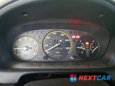 Zdjęcie 9 z 11 samochodu: 2000 HONDA CR-V LX VIN:JHLRD2842YC018253 - miniatura