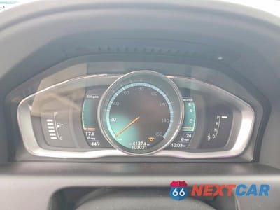 Zdjęcie 9 z 14 samochodu: 2017 VOLVO XC60 T6 DYNAMIC VIN:YV449MRR3H2000748 - miniatura