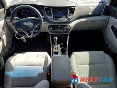 Zdjęcie 8 z 13 samochodu: 2017 HYUNDAI TUCSON VALUE VIN:KM8J33A2XHU569452 - miniatura