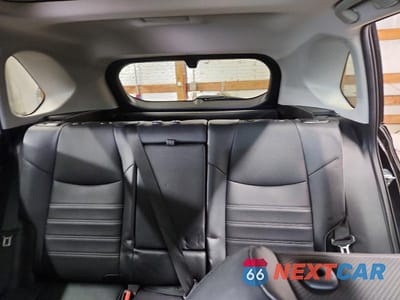 Zdjęcie 10 z 13 samochodu: 2023 TOYOTA RAV4 HYBRID LIMITED VIN:JTMD6RFV9PD115917 - miniatura