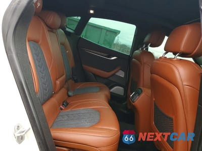 Zdjęcie 11 z 13 samochodu: 2020 MASERATI LEVANTE LUXURY VIN:ZN661XUL6LX349257 - miniatura