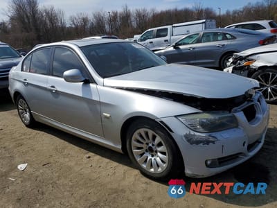Czwarte zdjęcie samochodu z boku: 2009 BMW 328 XI SULEV VIN:WBAPK53509A643255 - miniatura