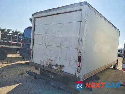 Trzecie zdjęcie samochodu z tyłu: 2014 FORD E350 BOX TRUCK VIN:1FDWE3FL9EDA61244 - miniatura
