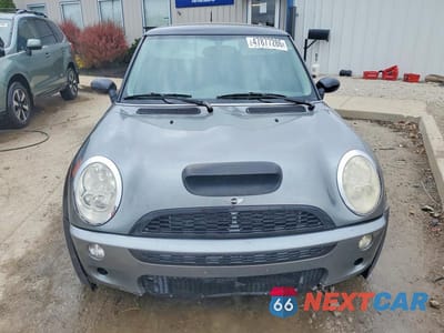 Piąte zdjęcie samochodu w środku: 2006 MINI COOPER S VIN:WMWRE33586TL20124 - miniatura