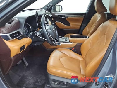 Zdjęcie 7 z 13 samochodu: 2022 TOYOTA HIGHLANDER PLATINUM VIN:5TDFZRBH1NS215737 - miniatura