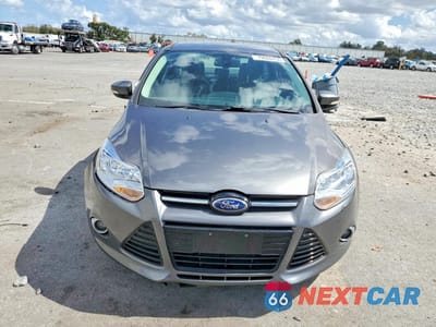 Piąte zdjęcie samochodu w środku: 2012 FORD FOCUS SEL VIN:1FAHP3H28CL221313 - miniatura