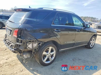 Trzecie zdjęcie samochodu z tyłu: 2016 MERCEDES-BENZ GLE 350 4MATIC VIN:4JGDA5HB4GA781624 - miniatura