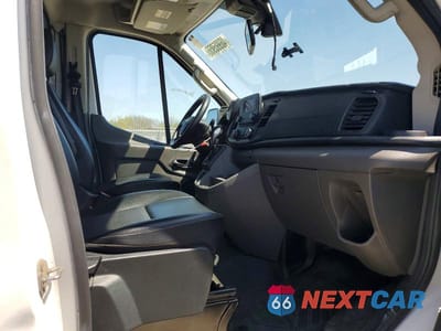 Piąte zdjęcie samochodu w środku: 2022 FORD TRANSIT DELIVERY TRUCK VIN:1FDBW5Z83NKA39850 - miniatura