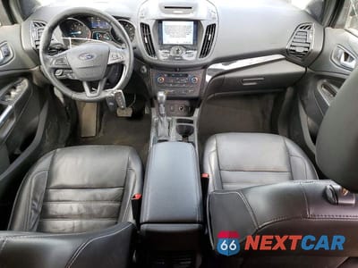 Zdjęcie 8 z 13 samochodu: 2017 FORD ESCAPE TITANIUM VIN:1FMCU9JD0HUC84866 - miniatura