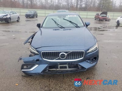 Piąte zdjęcie samochodu w środku: 2019 VOLVO S60 T6 INSCRIPTION VIN:7JRA22TL5KG015721 - miniatura