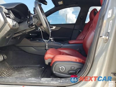 Zdjęcie 7 z 13 samochodu: 2019 AUDI S4 PRESTIGE VIN:WAUC4AF46KA026226 - miniatura
