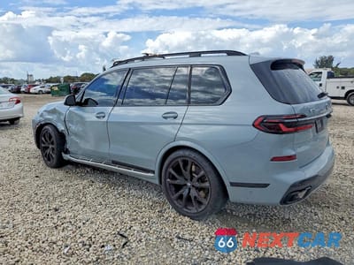 Drugie zdjęcie samochodu z przodu: 2025 BMW X7 XDRIVE40I VIN:5UX23EM0XS9Y68348 - miniatura
