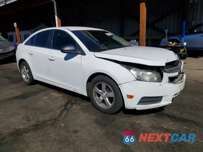 Czwarte zdjęcie samochodu z boku: 2012 CHEVROLET CRUZE LT VIN:1G1PF5SC5C7381270 - miniatura