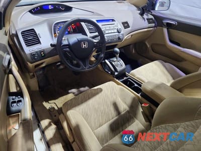 Zdjęcie 8 z 11 samochodu: 2008 HONDA CIVIC LX VIN:2HGFG12658H563647 - miniatura