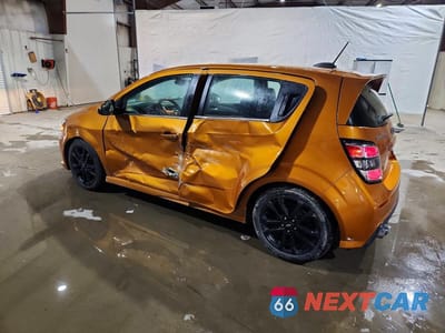 Drugie zdjęcie samochodu z przodu: 2018 CHEVROLET SONIC LT VIN:1G1JC6SB1J4117375 - miniatura