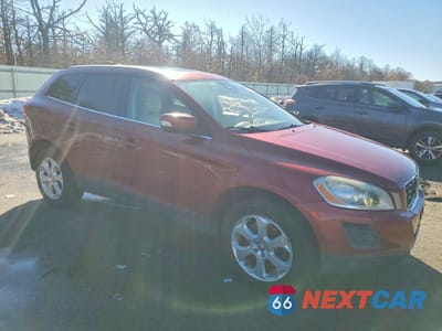 Czwarte zdjęcie samochodu z boku: 2013 VOLVO XC60 3.2 VIN:YV4952DZ0D2463308 - miniatura