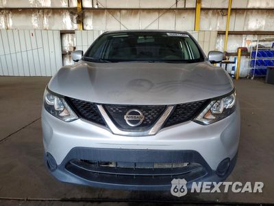 Piąte zdjęcie samochodu w środku: 2018 NISSAN ROGUE SPORT S VIN:JN1BJ1CR6JW254089 - miniatura