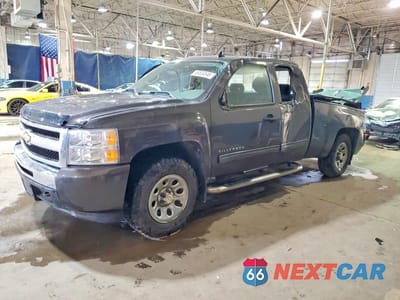 2010 CHEVROLET SILVERADO K1500 LS 1GCSKREA9AZ128873 - główne zdjęcie licytacji z USA - miniatura