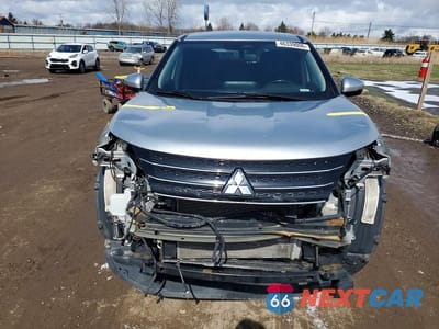 Piąte zdjęcie samochodu w środku: 2022 MITSUBISHI OUTLANDER SE VIN:JA4J4UA82NZ042509 - miniatura