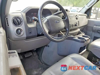 Zdjęcie 8 z 12 samochodu: 2016 FORD E350 BOX TRUCK VIN:1FDWE3FL1GDC21314 - miniatura