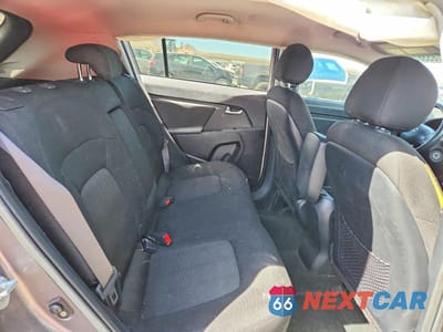 Zdjęcie 11 z 12 samochodu: 2012 KIA SPORTAGE LX VIN:KNDPB3A29C7248396 - miniatura