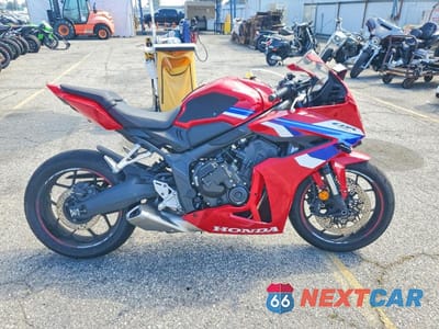 2024 HONDA CBR650 R MLHRH1553R5000579 - główne zdjęcie licytacji z USA - miniatura
