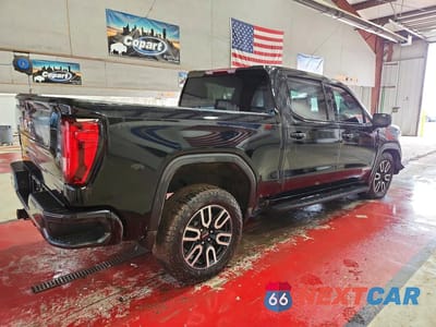 Trzecie zdjęcie samochodu z tyłu: 2022 GMC SIERRA K1500 AT4 VIN:1GTPUEEL4NZ551067 - miniatura