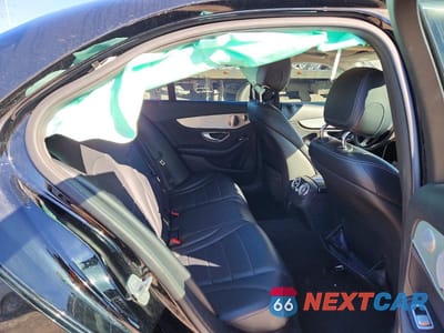 Zdjęcie 10 z 11 samochodu: 2015 MERCEDES-BENZ C 300 4MATIC VIN:55SWF4KB8FU034551 - miniatura